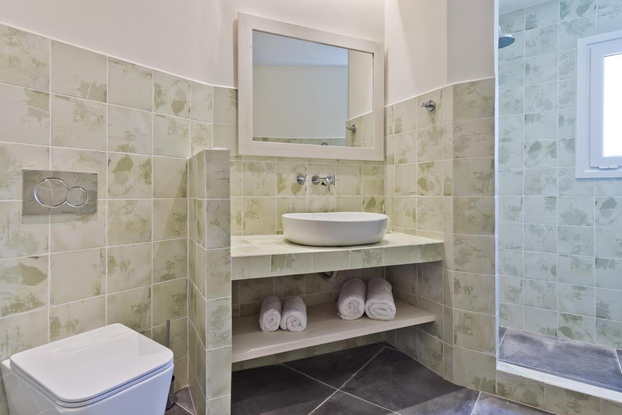 Posidonia Luxury Suites Karpathos Exteriör bild