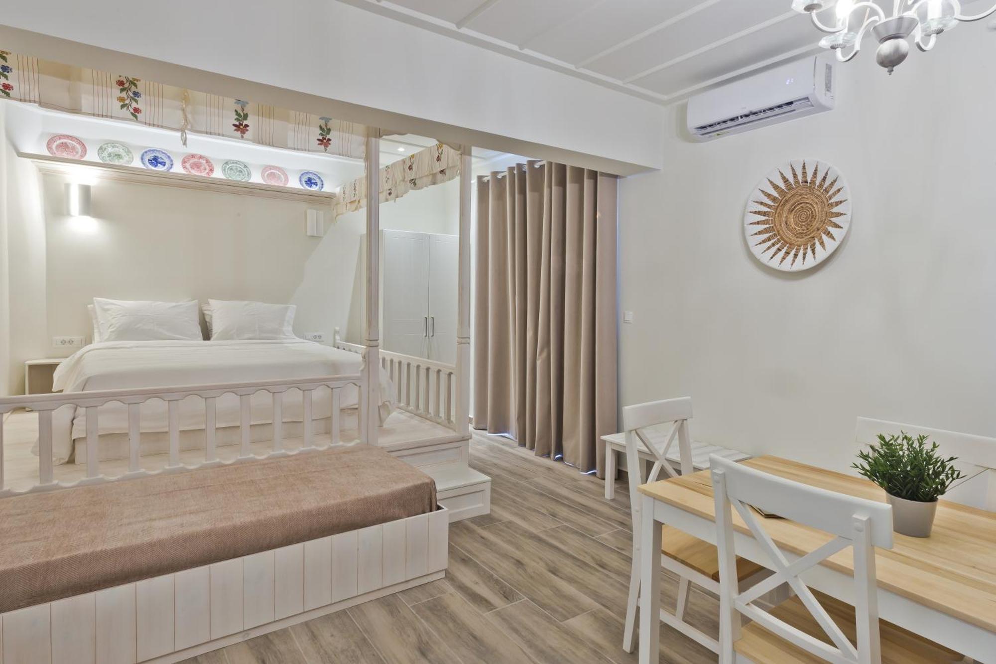 Posidonia Luxury Suites Karpathos Exteriör bild